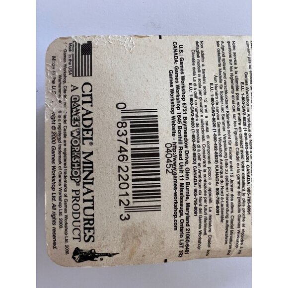 Warhammer 40k Chaos Marine Icon Bearer Citadel ©2000 Games Workshop SEALED - Picture 6 of 6